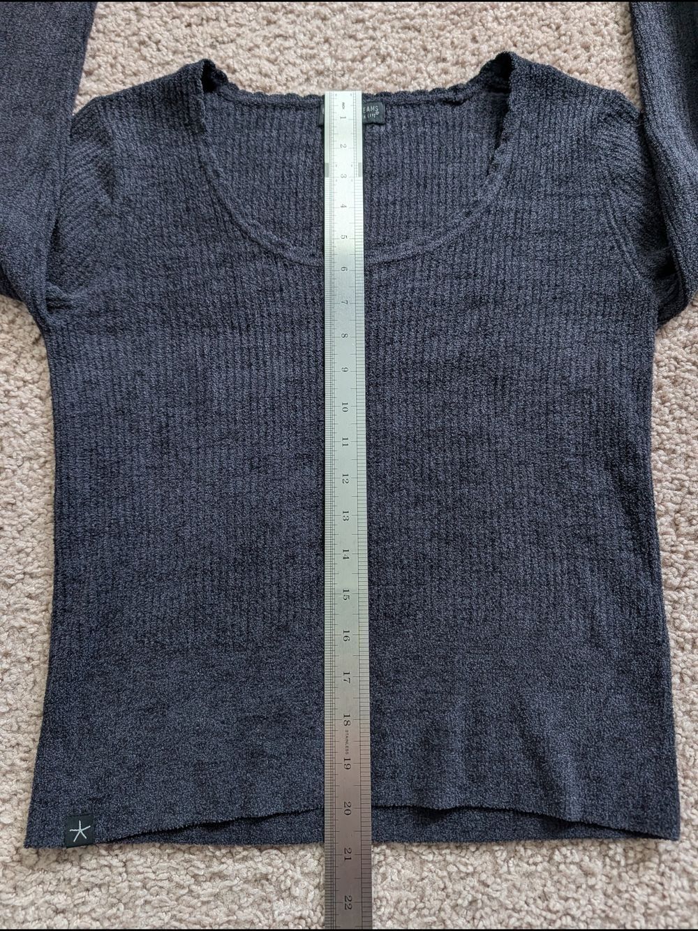 Barefoot Dreams CozyChic Ultra Lite Black Ribbed Scallop Neck Sweater Size Small - Picture 12 of 14